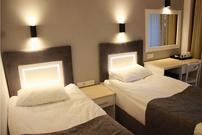 Hotel Peninsula