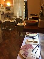 Politi Aparthotel