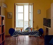 Politi Aparthotel