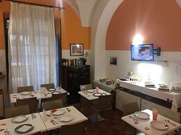Politi Aparthotel