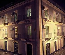 Politi Aparthotel