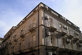 Politi Aparthotel