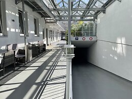 City Lounge Hotel