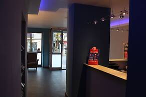 City Lounge Hotel