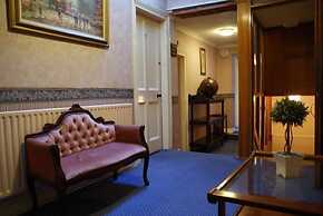 Wards Hotel