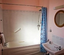Wards Hotel
