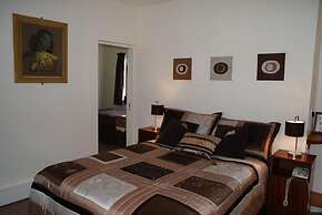 Wards Hotel