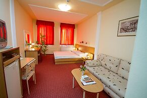 Platan Hotel