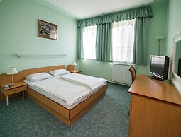 Platan Hotel
