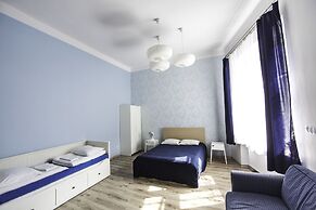 Dizzy Daisy Hostel