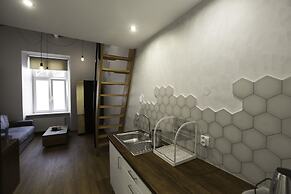 Dizzy Daisy Hostel