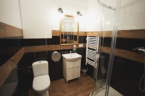 Dizzy Daisy Hostel