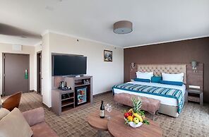 Hotel Cherno More