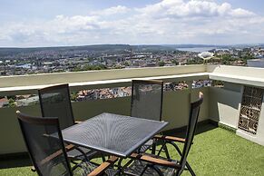 Hotel Cherno More