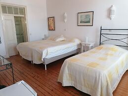 Rio Arade Manor House