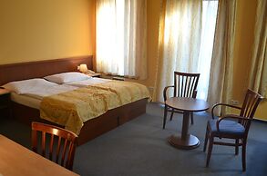 Aparthotel Austria Suites