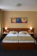 Aparthotel Austria Suites