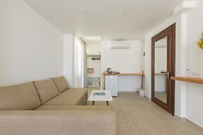 Hideaway Hotel