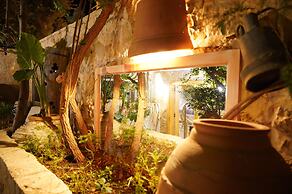 Hideaway Hotel