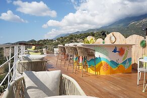 Hideaway Hotel