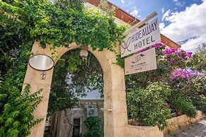 Hideaway Hotel