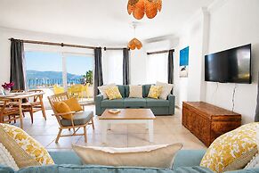 Hideaway Hotel