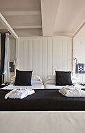Hotel Trias