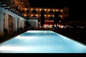 Hotel Trias