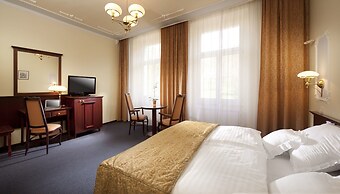 Hotel Excelsior