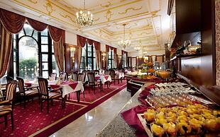 Hotel Excelsior