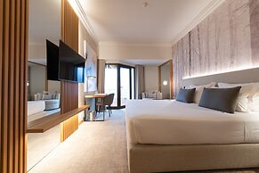 Cidnay - Hotel & Executive Center