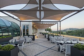 Cidnay - Hotel & Executive Center