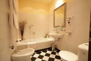 Hotel Rous