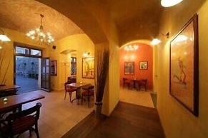 Hotel Rous