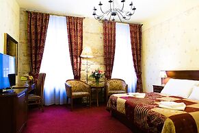 Hotel Rous