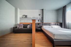 Point Hotel