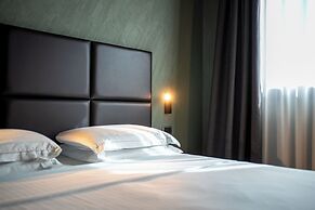 Point Hotel