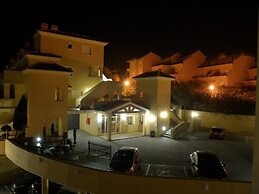 Apartamentos Vista Real