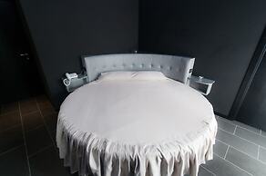 Fly Boutique Hotel