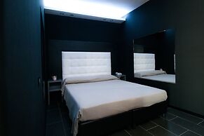 Fly Boutique Hotel
