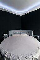 Fly Boutique Hotel