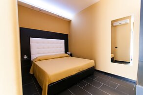 Fly Boutique Hotel