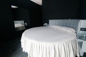 Fly Boutique Hotel