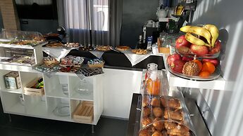 Fly Boutique Hotel