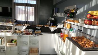 Fly Boutique Hotel