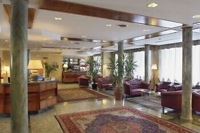 Air Palace Hotel