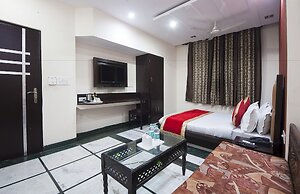 Hotel Apra Inn