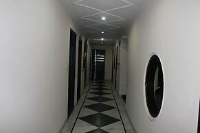 Hotel Apra Inn