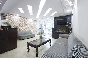 Hotel Apra Inn