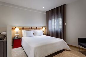 Aveiro Center Hotel